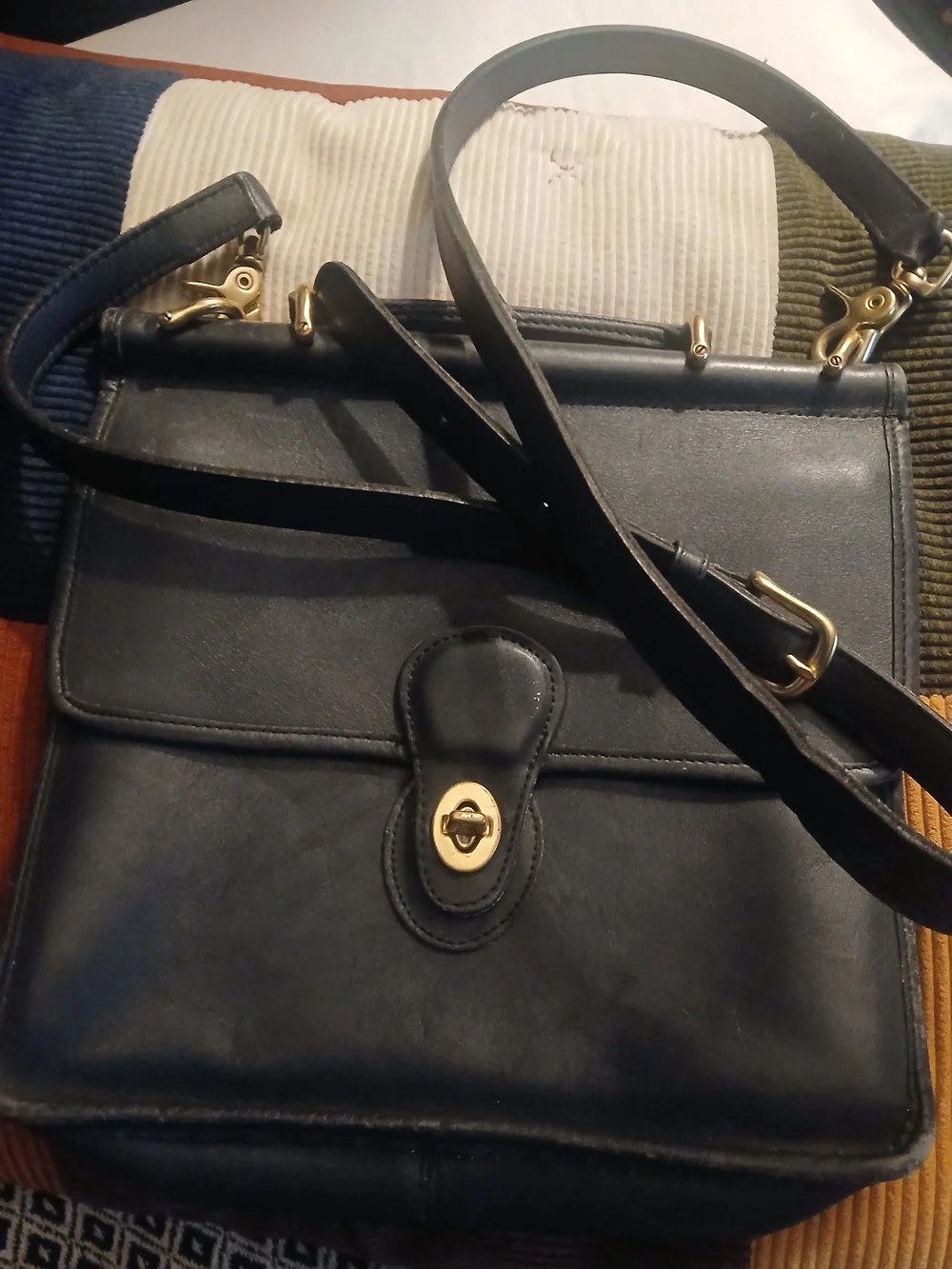 Classic Coach 1993 Authentic Navy Leather Large Willis Satchel